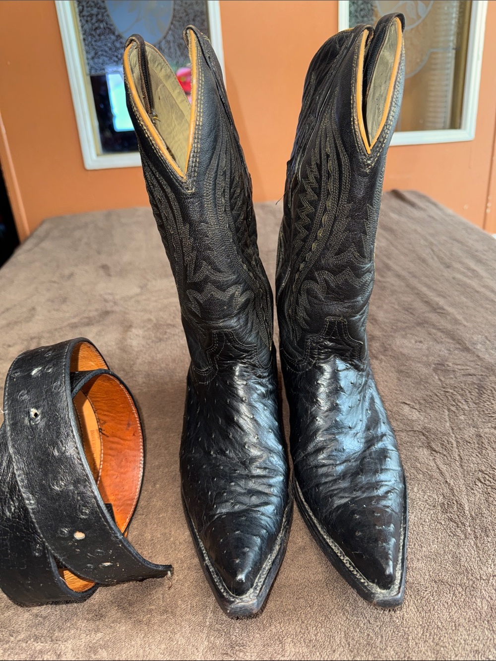 Vintage Y2K JR Boots Black Full Quill Ostrich Cowboy Boots & Belt Set